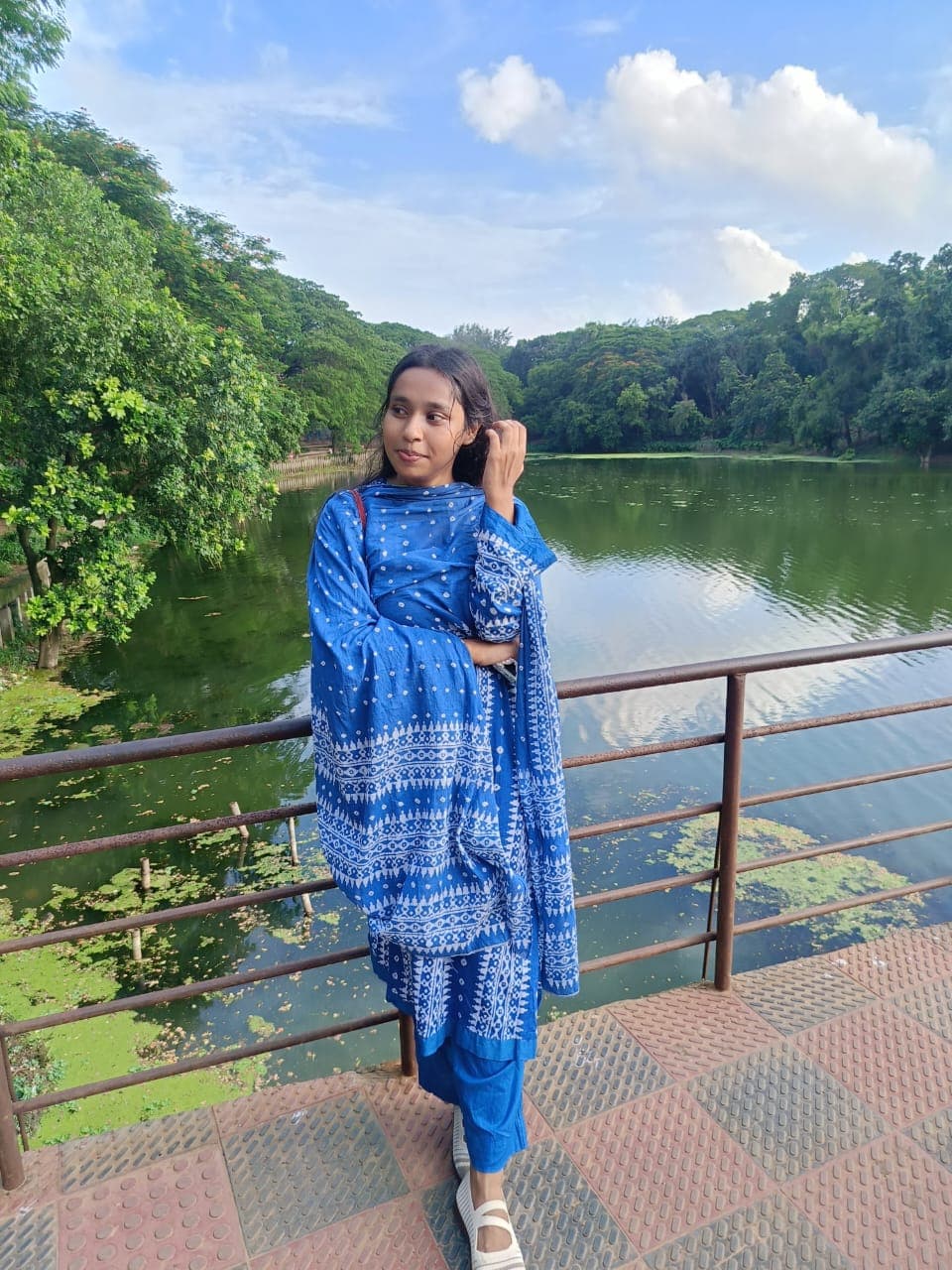 সাদিয়া ইসলাম মীম